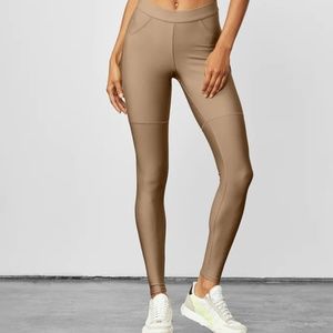 Alo HIGH-WAIST AIRLIFT 4 POCKET UTILITY LEGGING